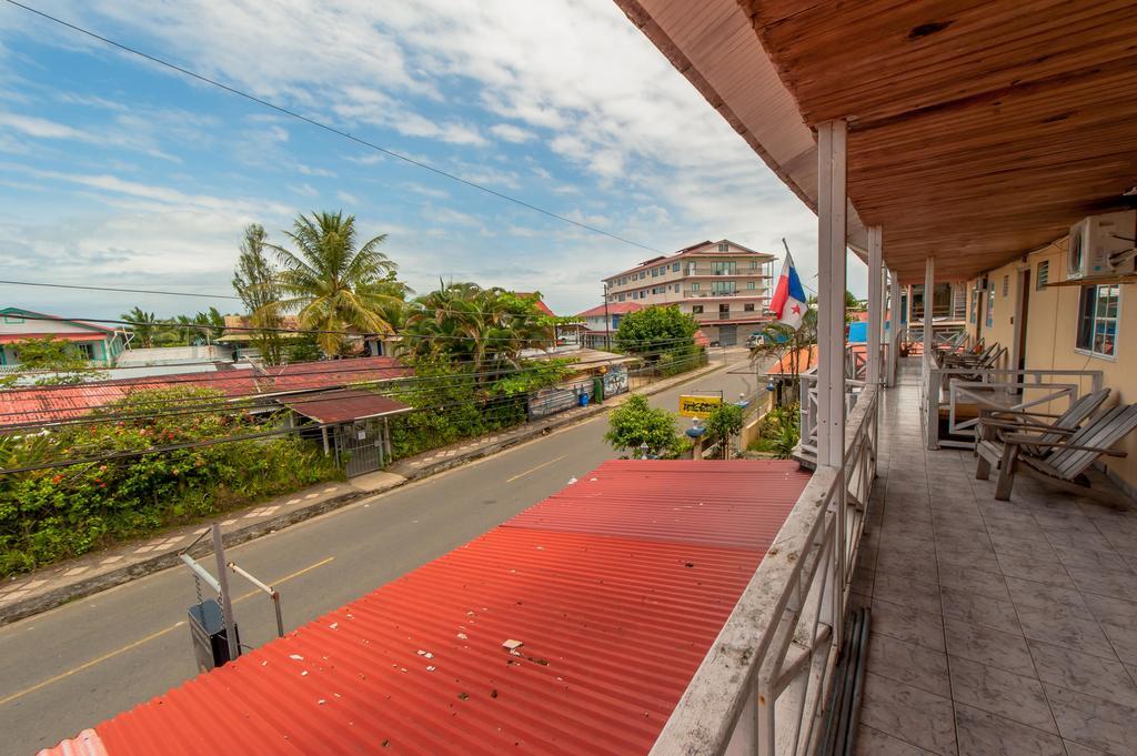 Hotel Posada Los Delfines Бокас-дель-Торо Экстерьер фото