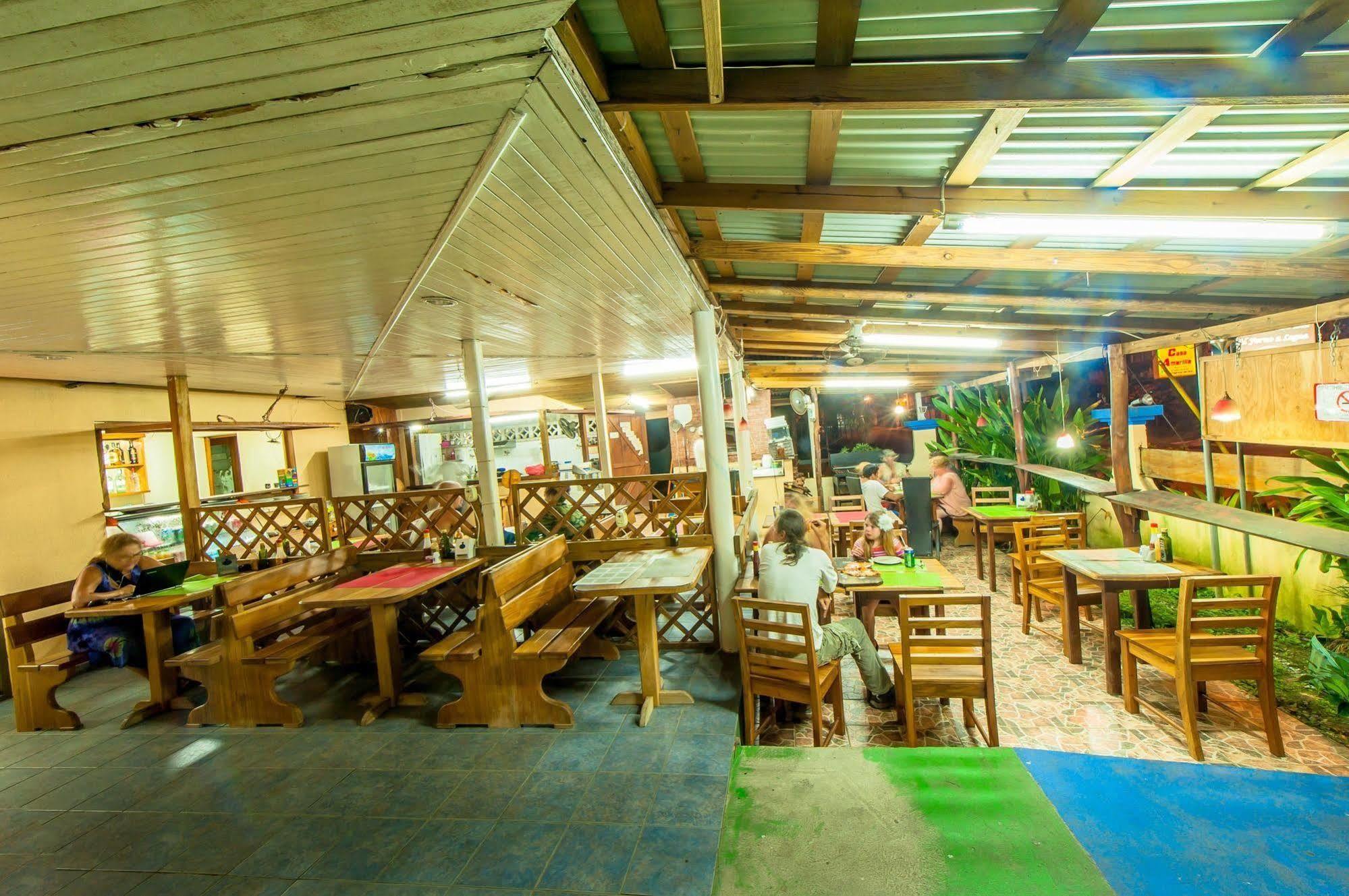 Hotel Posada Los Delfines Бокас-дель-Торо Экстерьер фото